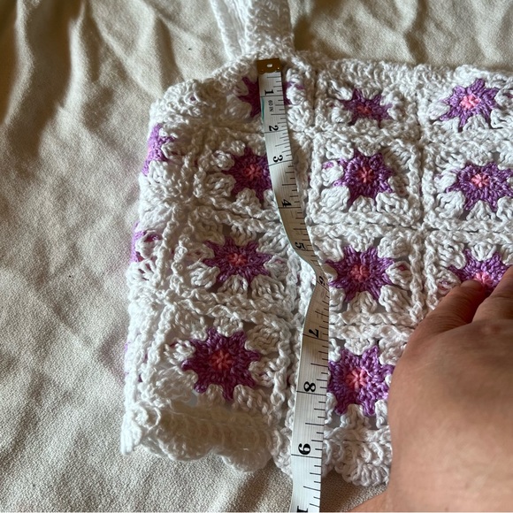 Beautiful, crochet, scalloped edge, girls, crop top size medium. - Picture 9 of 15